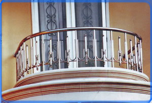 tiara-jaya-balcon2