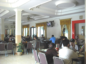 Rumah Makan Padang Murah Meriah Jl Magelang Km 9 Yogyakarta